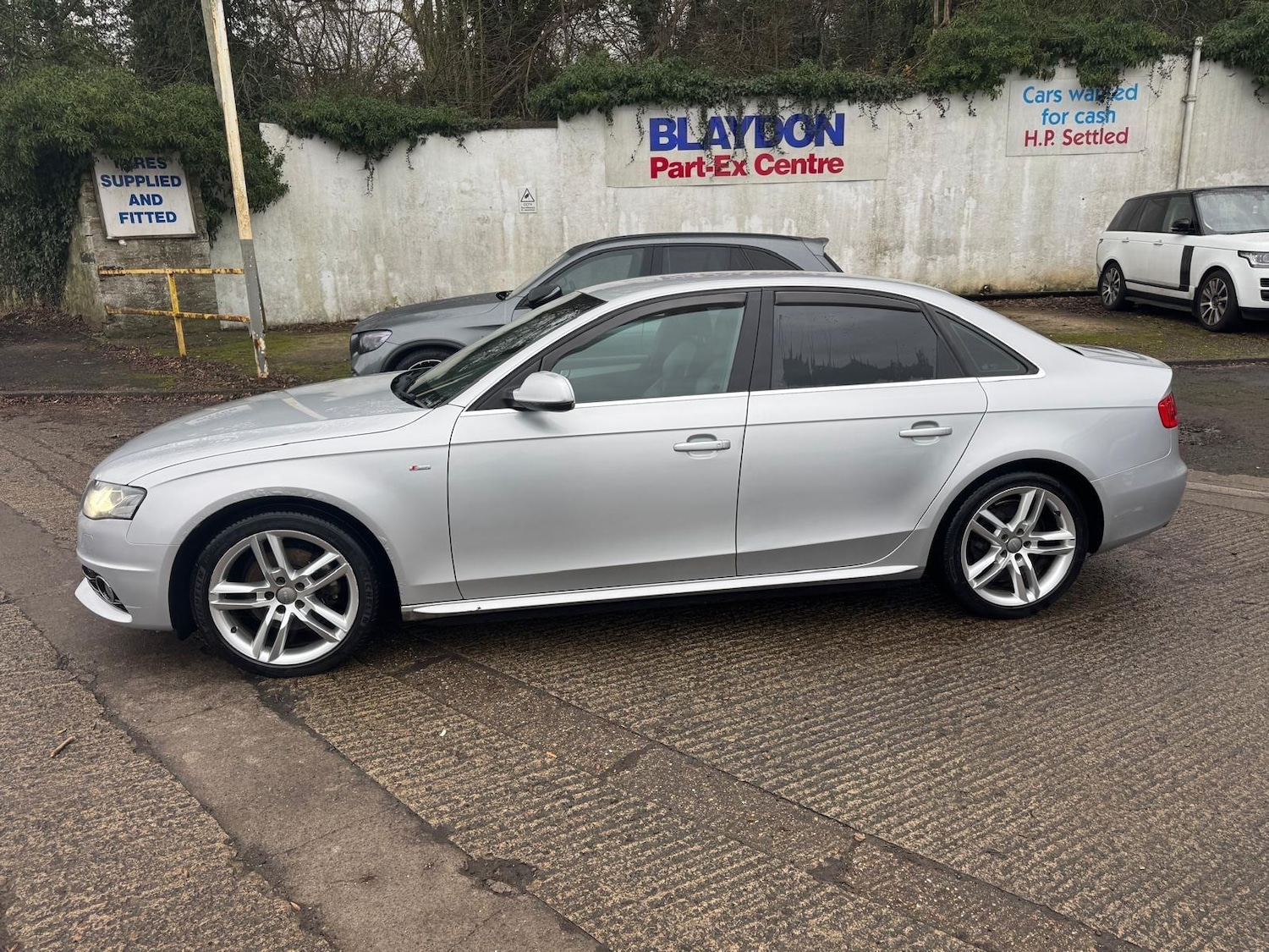 Used Audi A4 2010 for sale - 77144289: Photo 11