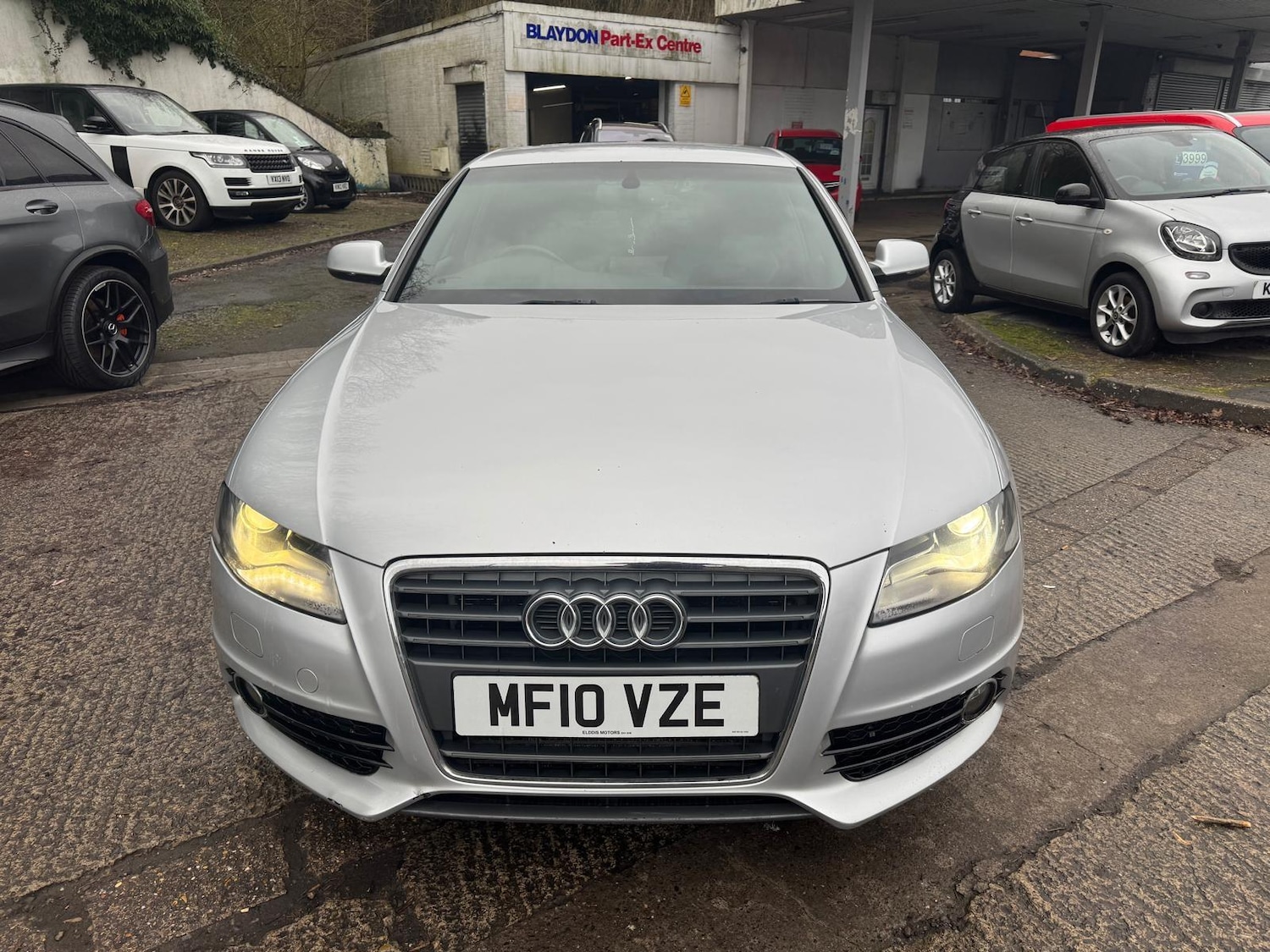 Used Audi A4 2010 for sale - 77144289: Photo 2