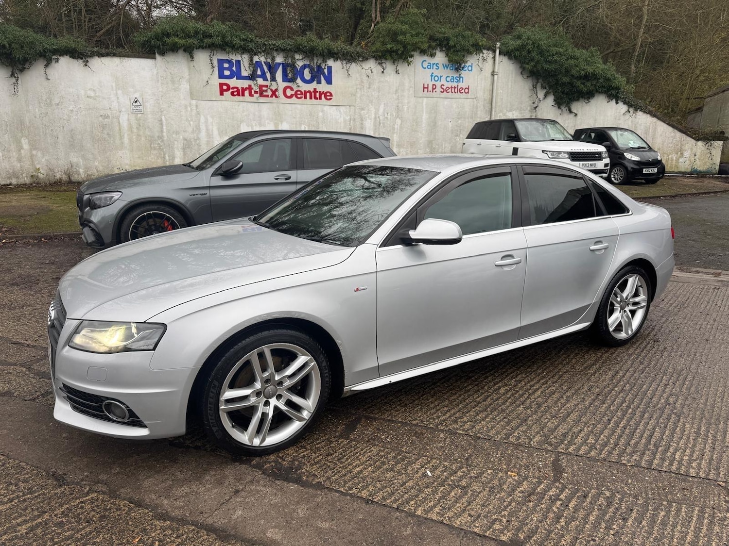 Used Audi A4 2010 for sale - 77144289: Photo 3