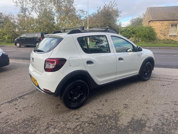 Used Dacia Sandero Stepway 2016 for sale - 76189084: Photo 16