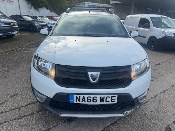 Used Dacia Sandero Stepway 2016 for sale - 76189084: Photo 2