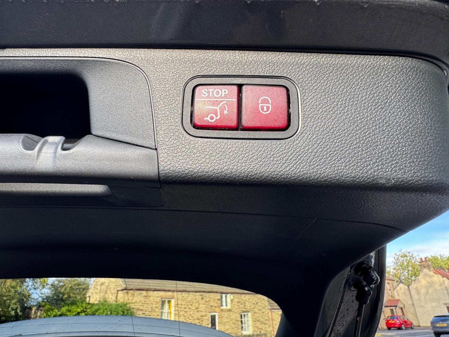 Used Mercedes-Benz GLC 2018 for sale - 76752952: Photo 23