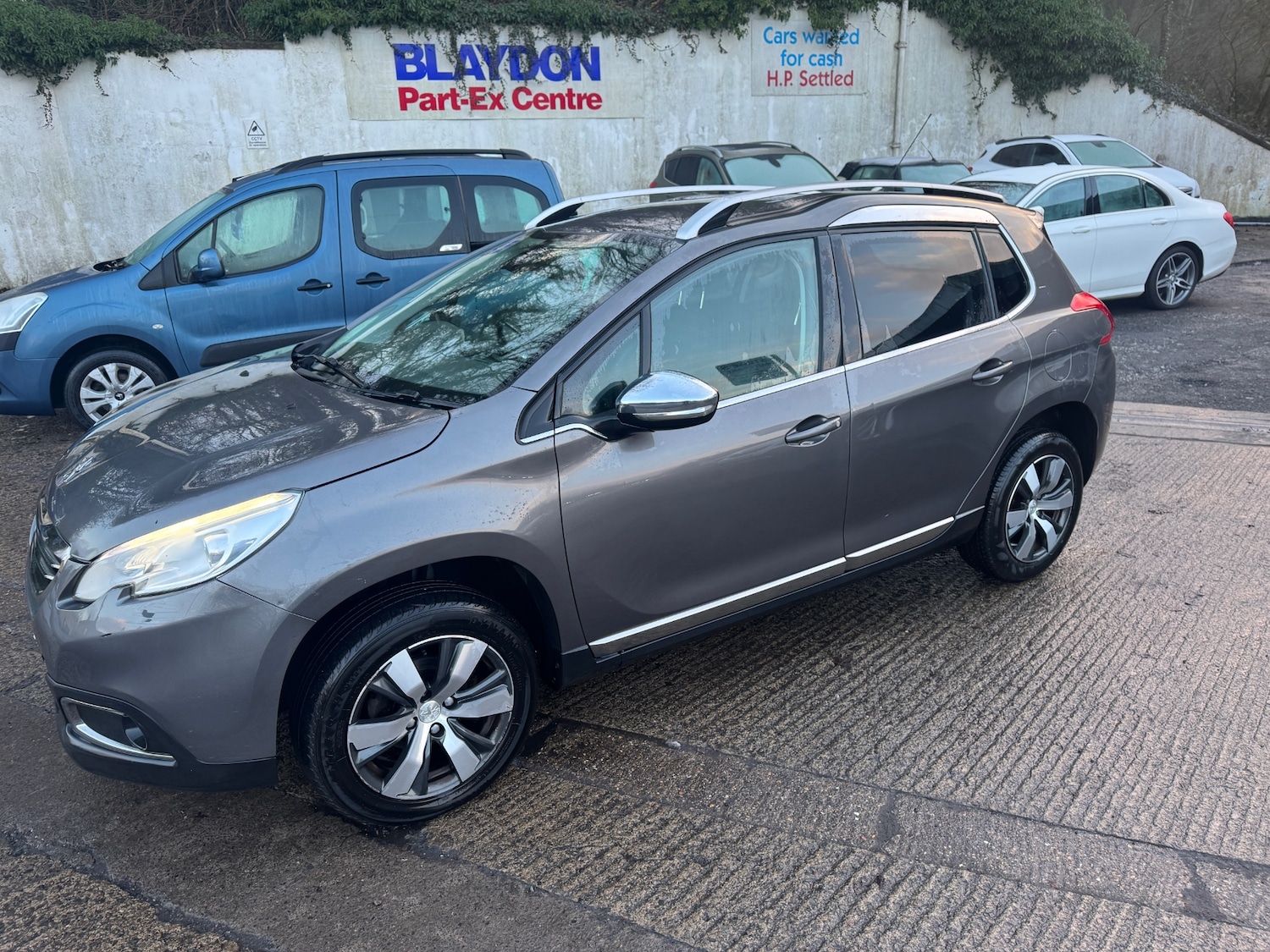 Used Peugeot 2008 2015 for sale - 77231687: Photo 3