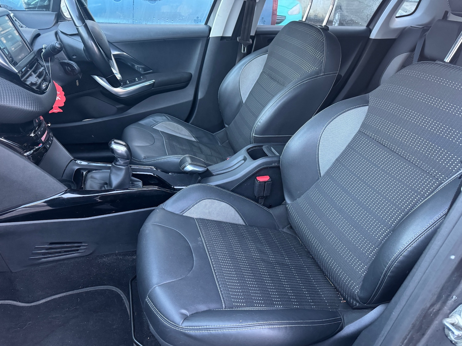 Used Peugeot 2008 2015 for sale - 77231687: Photo 9