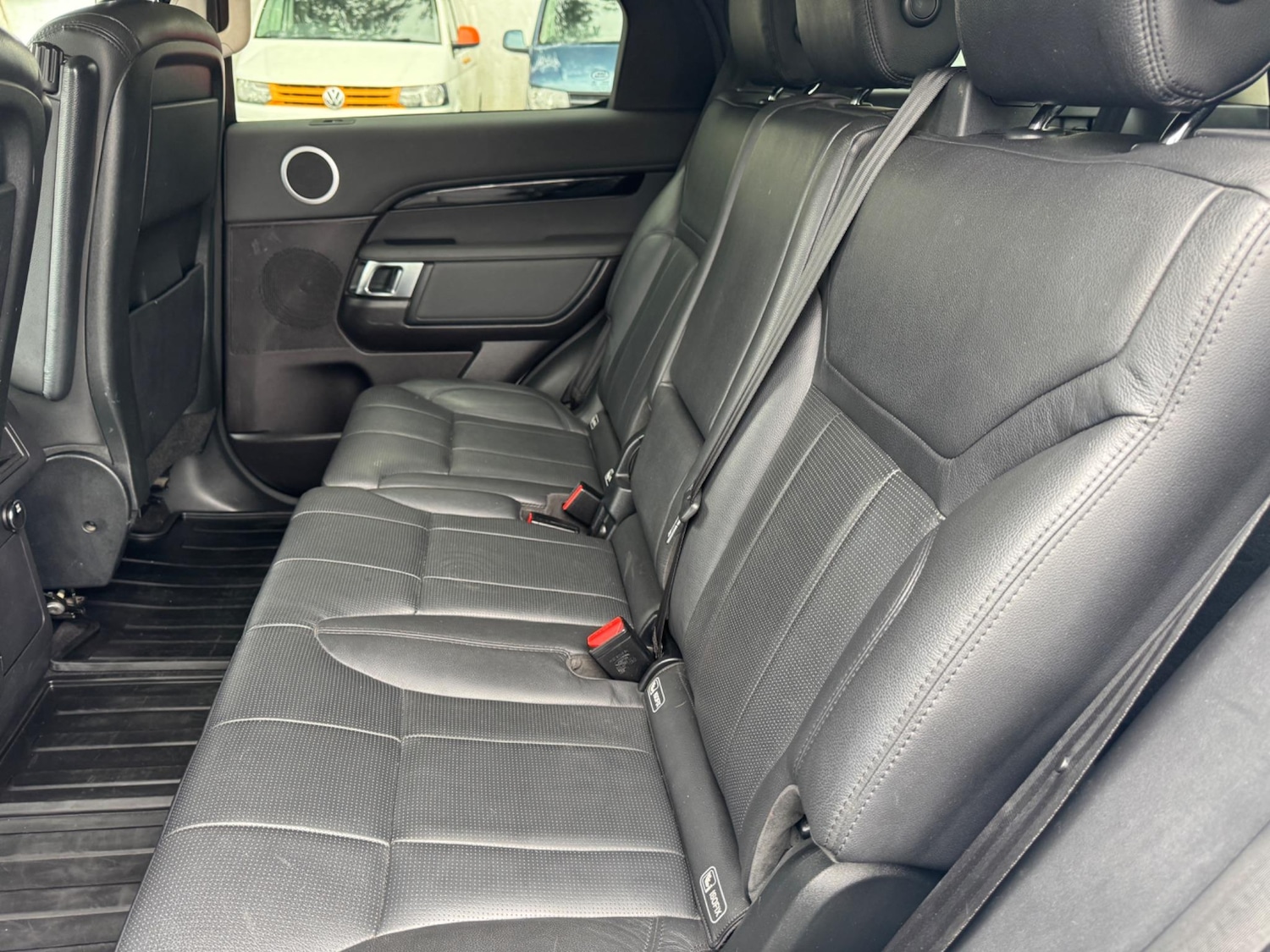 Used Land Rover Discovery 2018 for sale - 77143723: Photo 9