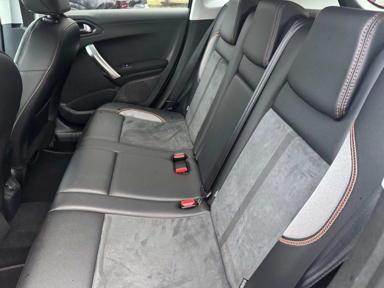 Used Peugeot 2008 2015 for sale - 76824899: Photo 8