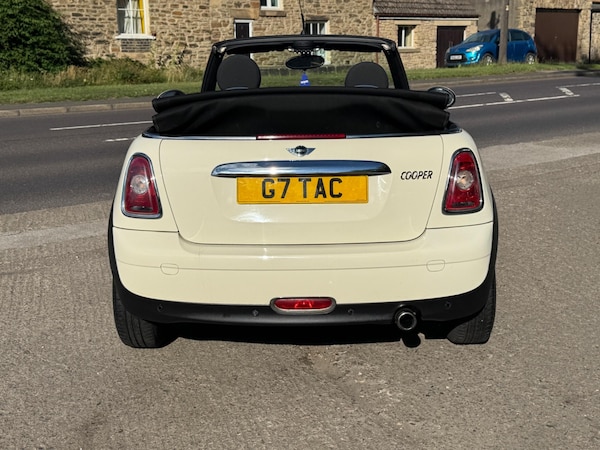 Used MINI Convertible 2010 for sale - 75401304: Photo 12