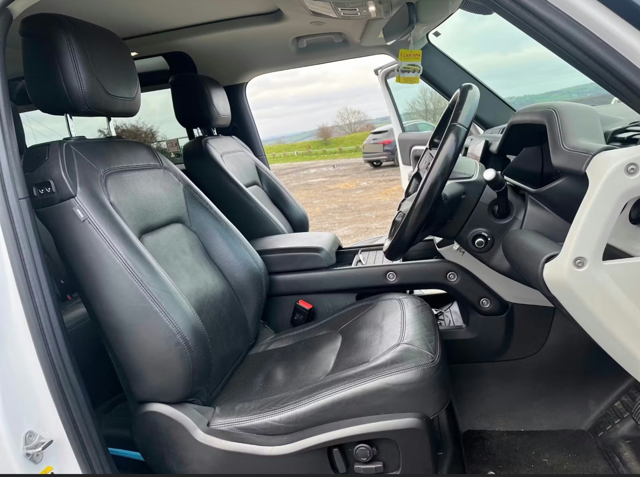 Used Land Rover Defender 2022 for sale - 77274723: Photo 5