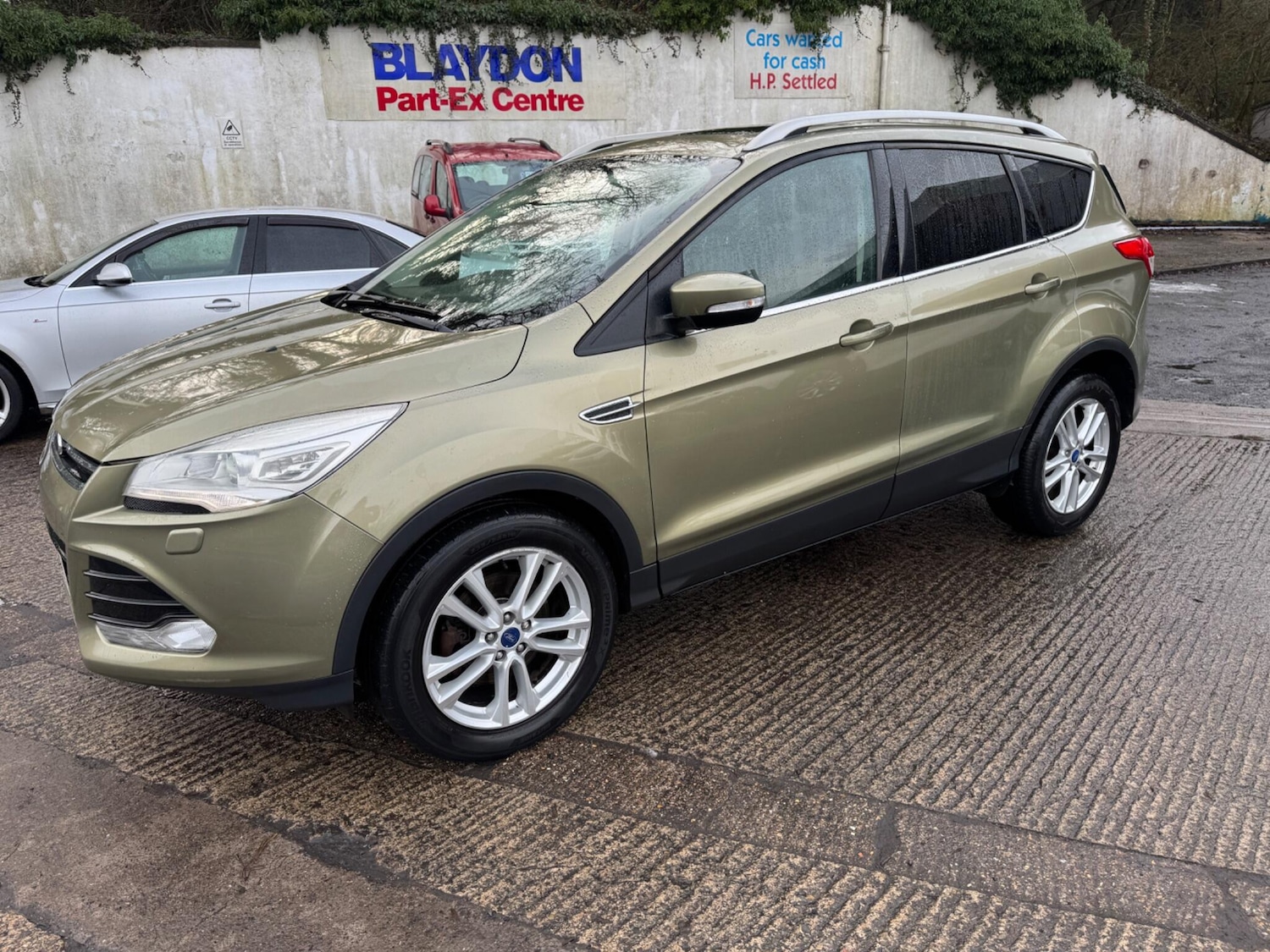Used Ford Kuga 2014 for sale - 77143301: Photo 4