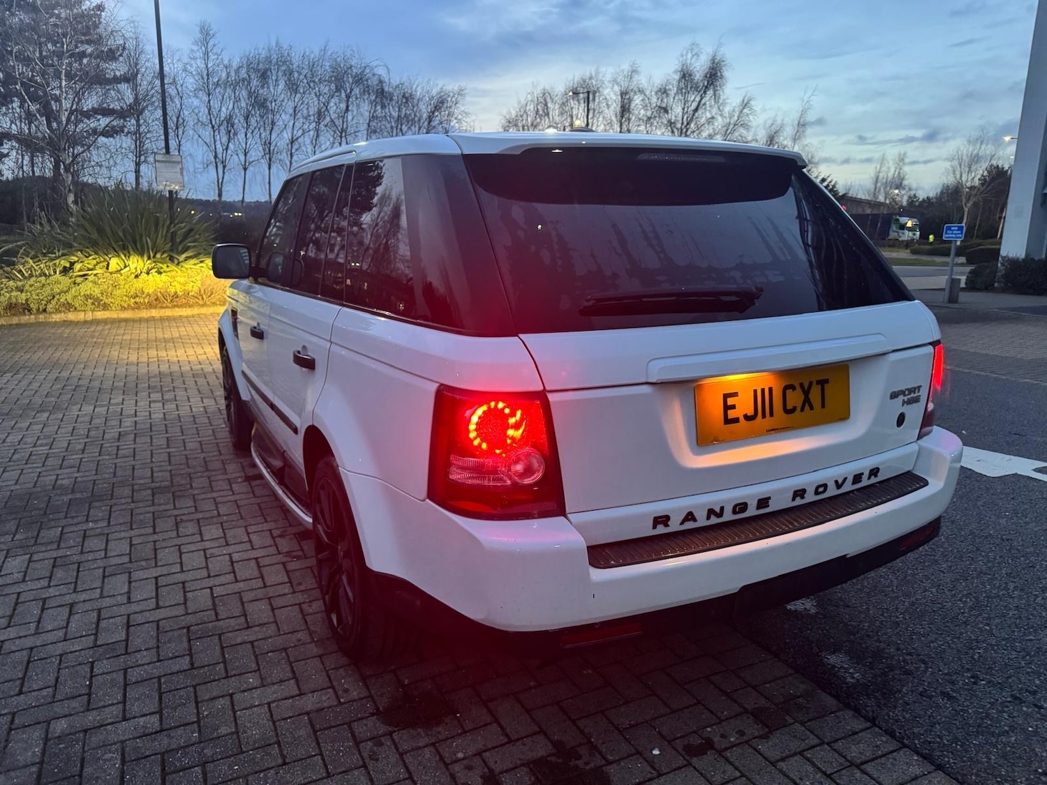 Used Land Rover Range Rover Sport 2011 for sale - 77629405: Photo 17