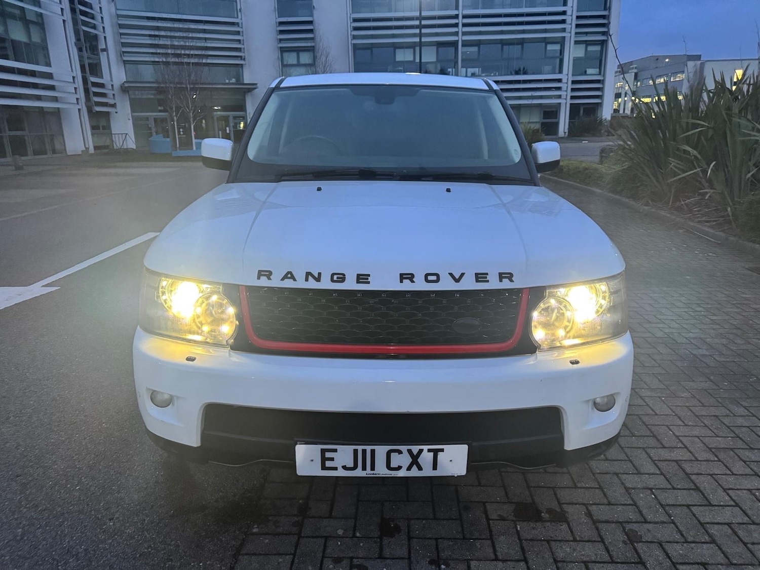 Used Land Rover Range Rover Sport 2011 for sale - 77629405: Photo 3