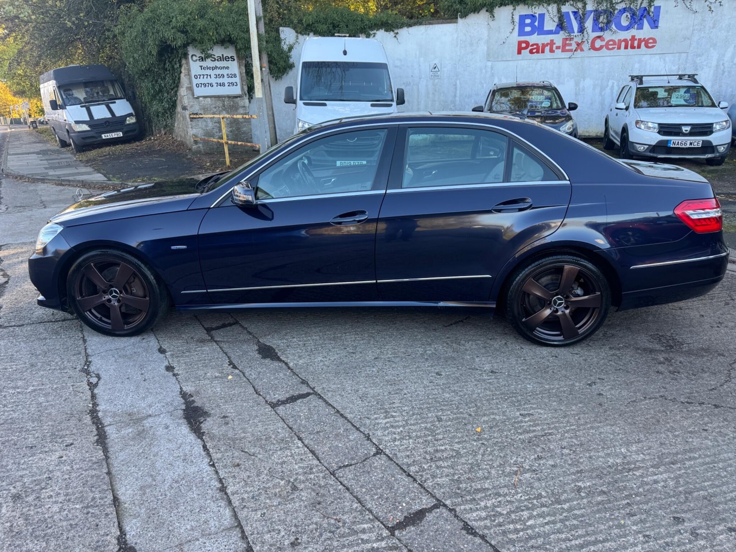 Used Mercedes-Benz E Class 2011 for sale - 76388580: Photo 16