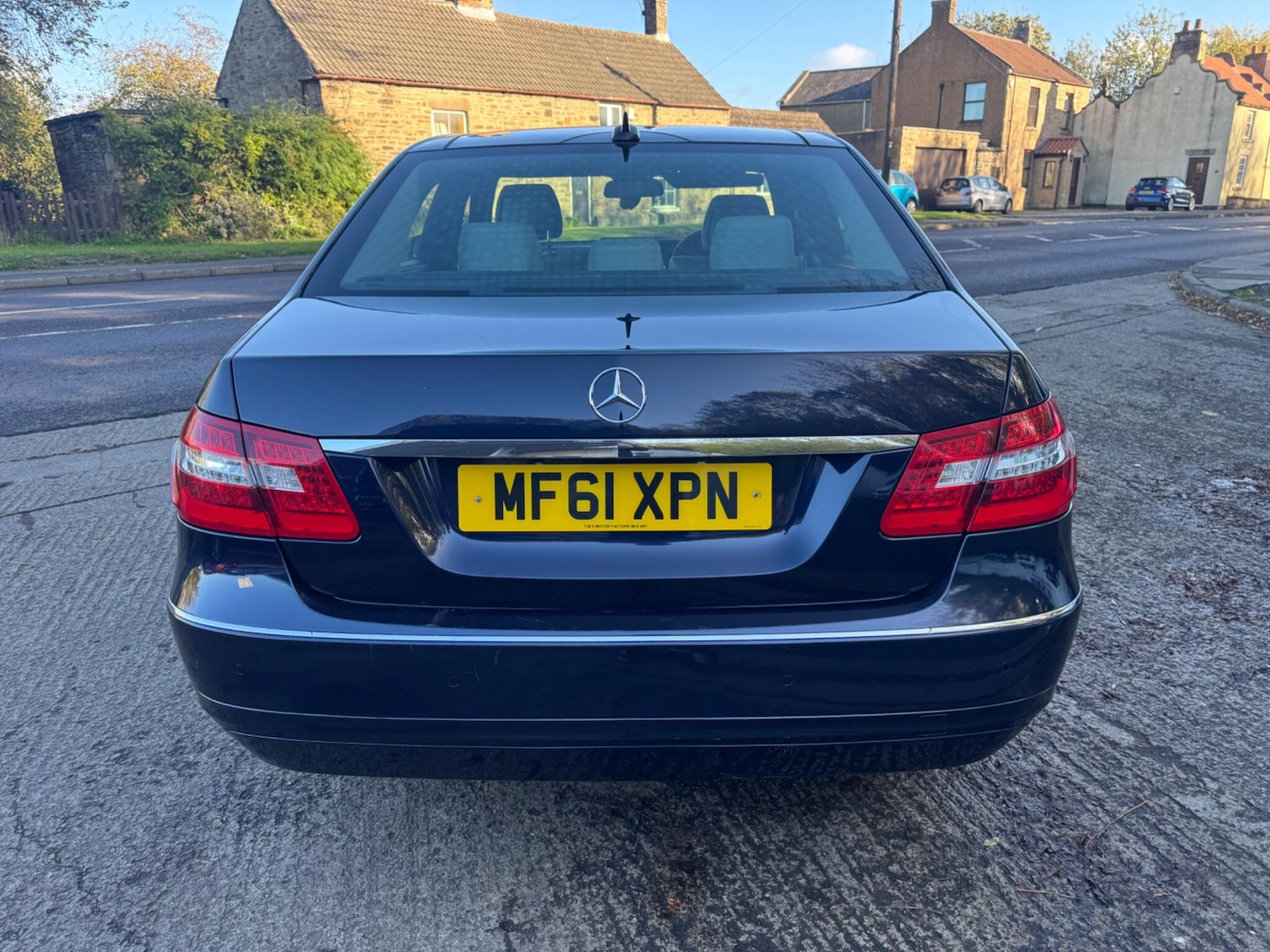 Used Mercedes-Benz E Class 2011 for sale - 76388580: Photo 18