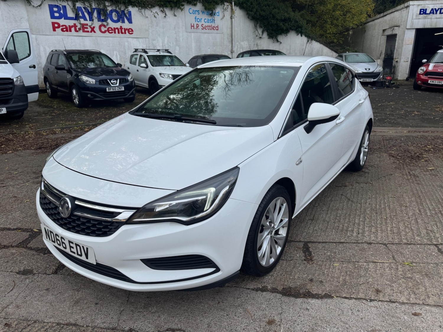 Used Vauxhall Astra 2016 for sale - 76360990: Photo 4