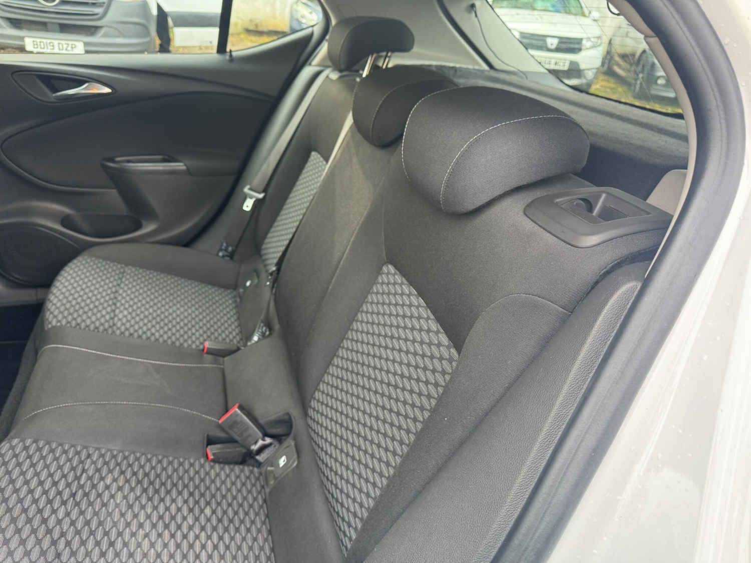 Used Vauxhall Astra 2016 for sale - 76360990: Photo 8