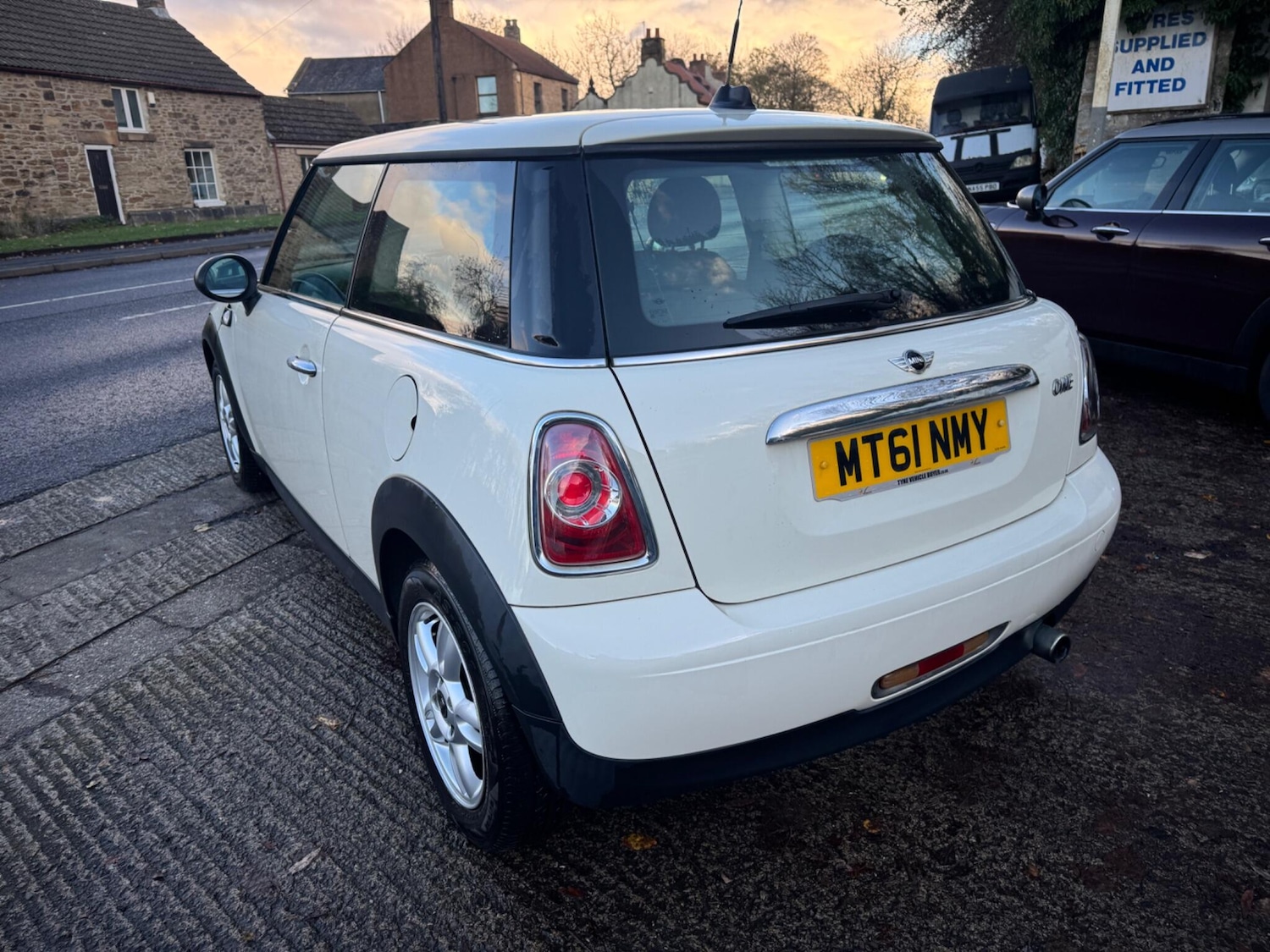 Used MINI Hatch 2011 for sale - 76658653: Photo 4