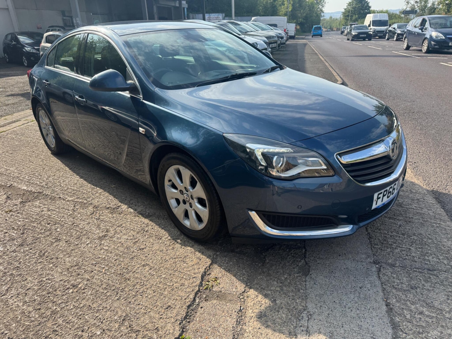 Used Vauxhall Insignia 2016 for sale - 76992952: Photo 3
