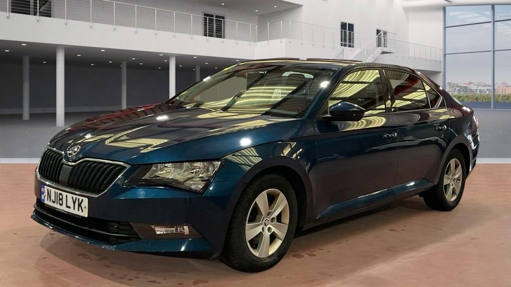 Used Skoda Superb 2018 for sale - 77765595: Photo 2