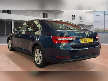 Used Skoda Superb 2018 for sale - 77765595: Photo