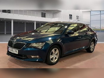 Used Skoda Superb 2018 for sale - 77825975: Photo