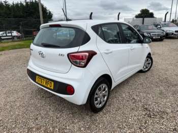 Used Hyundai i10 2017 for sale - 75411350: Photo