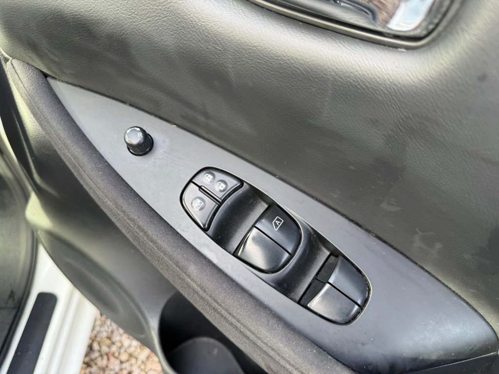 Used Nissan Leaf 2017 for sale - 77825962: Photo 24