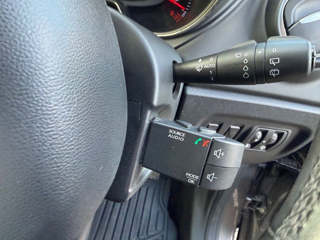 Used Renault Captur 2018 for sale - 77451559: Photo 33