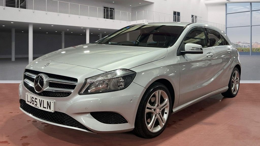 Used Mercedes-Benz A-Class 2015 for sale - 77880061: Photo 2