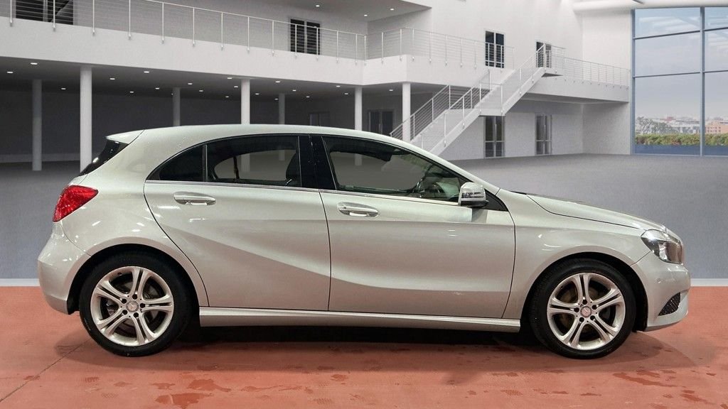 Used Mercedes-Benz A-Class 2015 for sale - 77880061: Photo 5