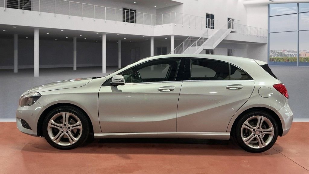 Used Mercedes-Benz A-Class 2015 for sale - 77880061: Photo 6