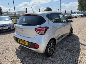 Used Hyundai i10 2018 for sale - 78645730: Photo