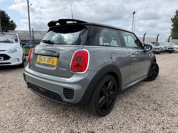 Used MINI Hatch 2018 for sale - 79607554: Photo