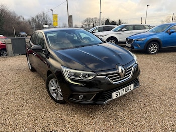 Used Renault Megane 2017 for sale - 77451772: Photo