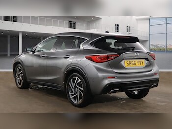 Used Infiniti Q30 2017 for sale - 77583496: Photo