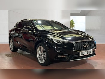 Used Infiniti Q30 2017 for sale - 79573920: Photo