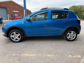 Used Dacia Sandero Stepway 2013 for sale - 78410139: Photo