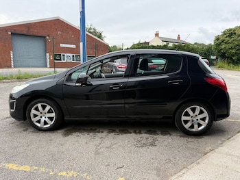 Used Peugeot 308 2013 for sale - 78964102: Photo