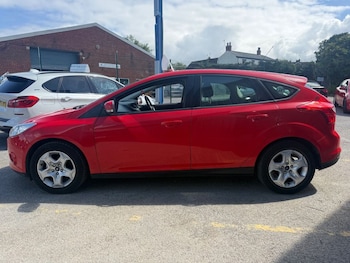 Used Ford Focus 2014 for sale - 78598100: Photo