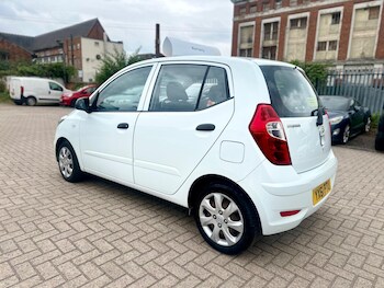 Used Hyundai i10 2011 for sale - 75401034: Photo