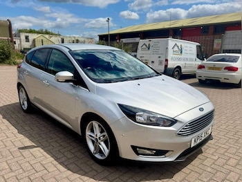 2015 (15) - 1.0T EcoBoost Titanium Euro 6 (s/s) 5dr