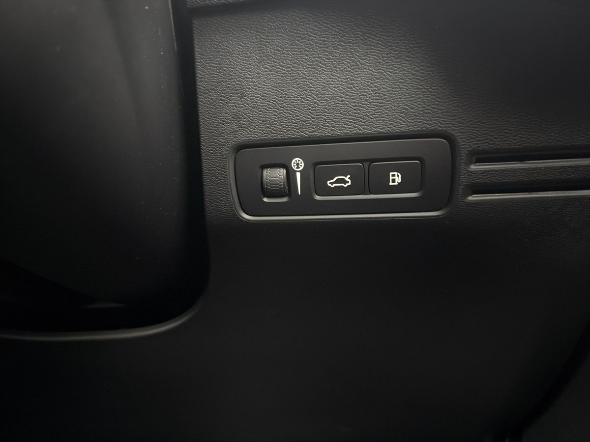 Used Volvo XC40 2021 for sale - 77492606: Photo 23