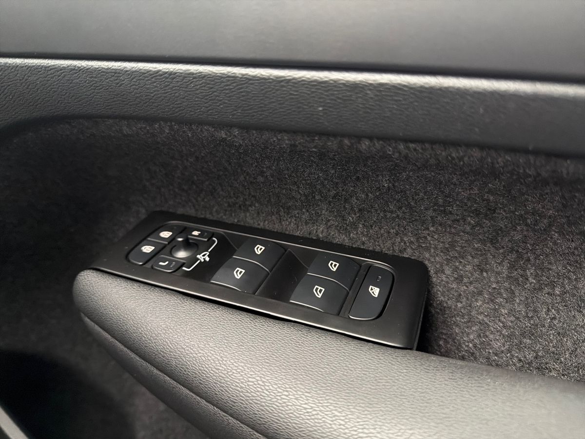 Used Volvo XC40 2021 for sale - 77492606: Photo 25