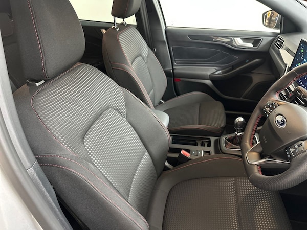 Used Ford Focus 2025 for sale - 76302232: Photo 12