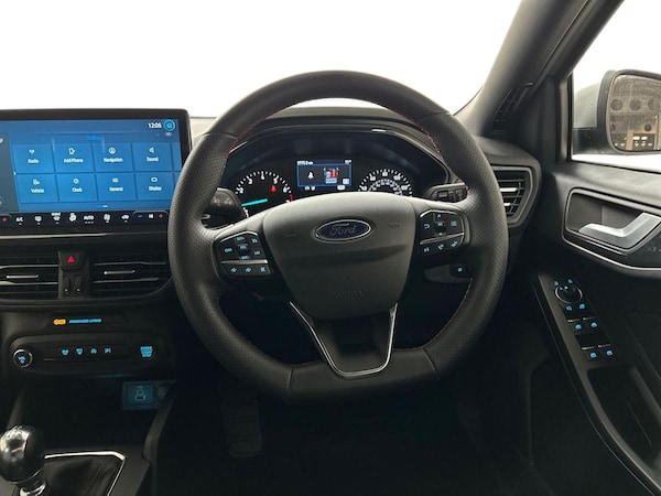 Used Ford Focus 2025 for sale - 76302232: Photo 17