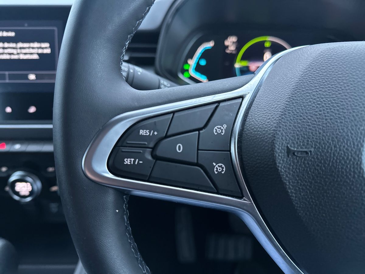 Used Renault Clio 2022 for sale - 76861753: Photo 26