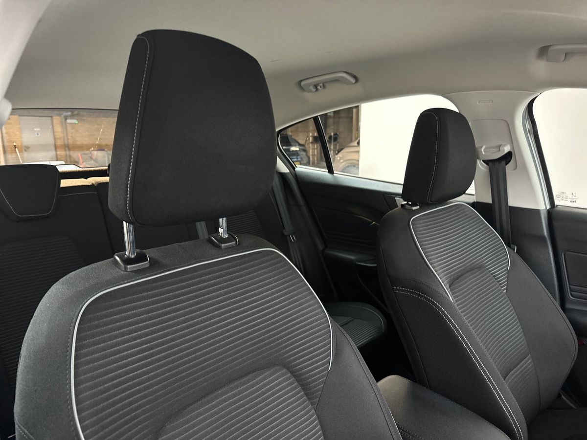 Used Ford Focus 2021 for sale - 76796577: Photo 12