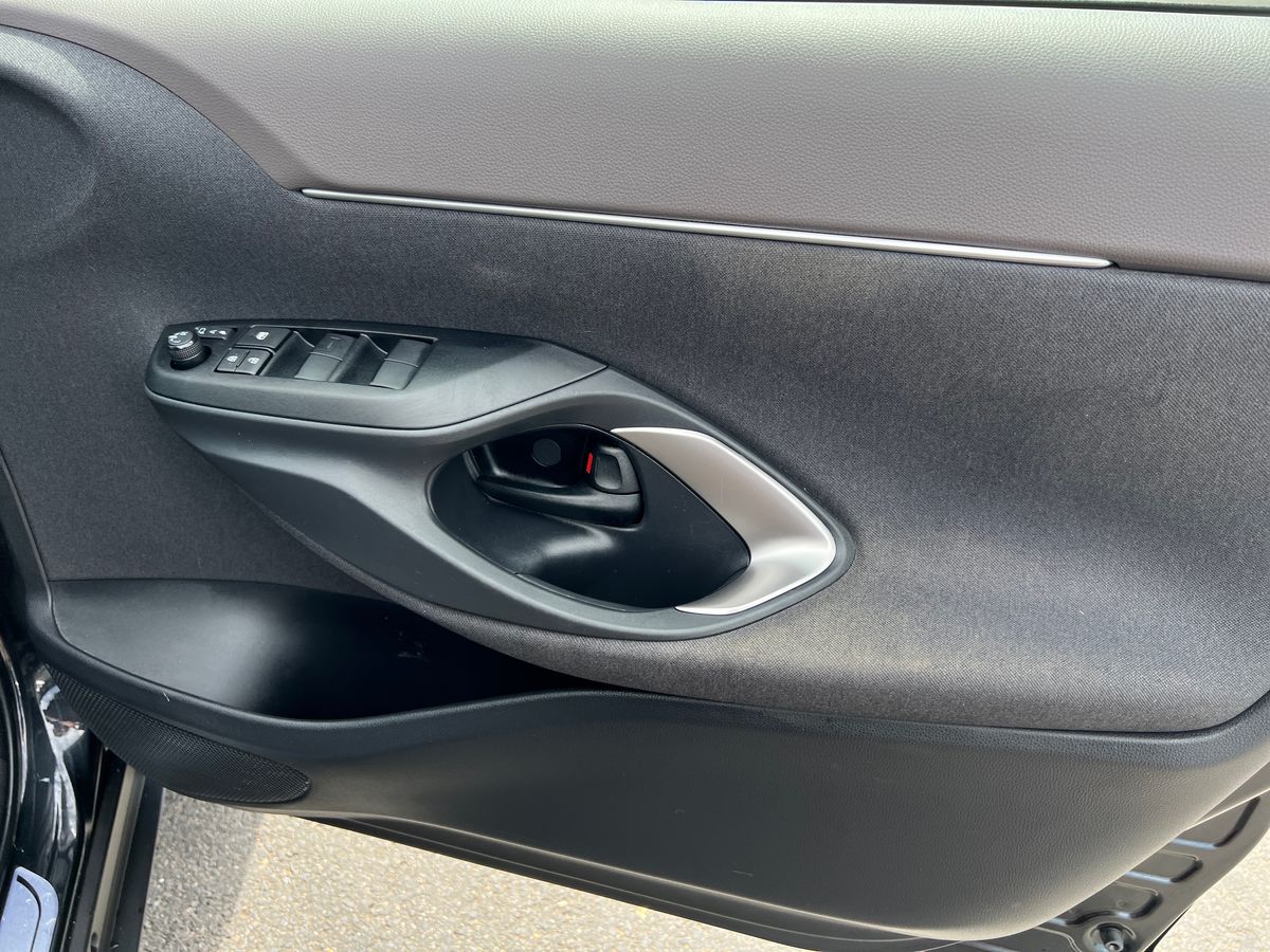 Used Toyota Yaris Cross 2023 for sale - 76928075: Photo 35