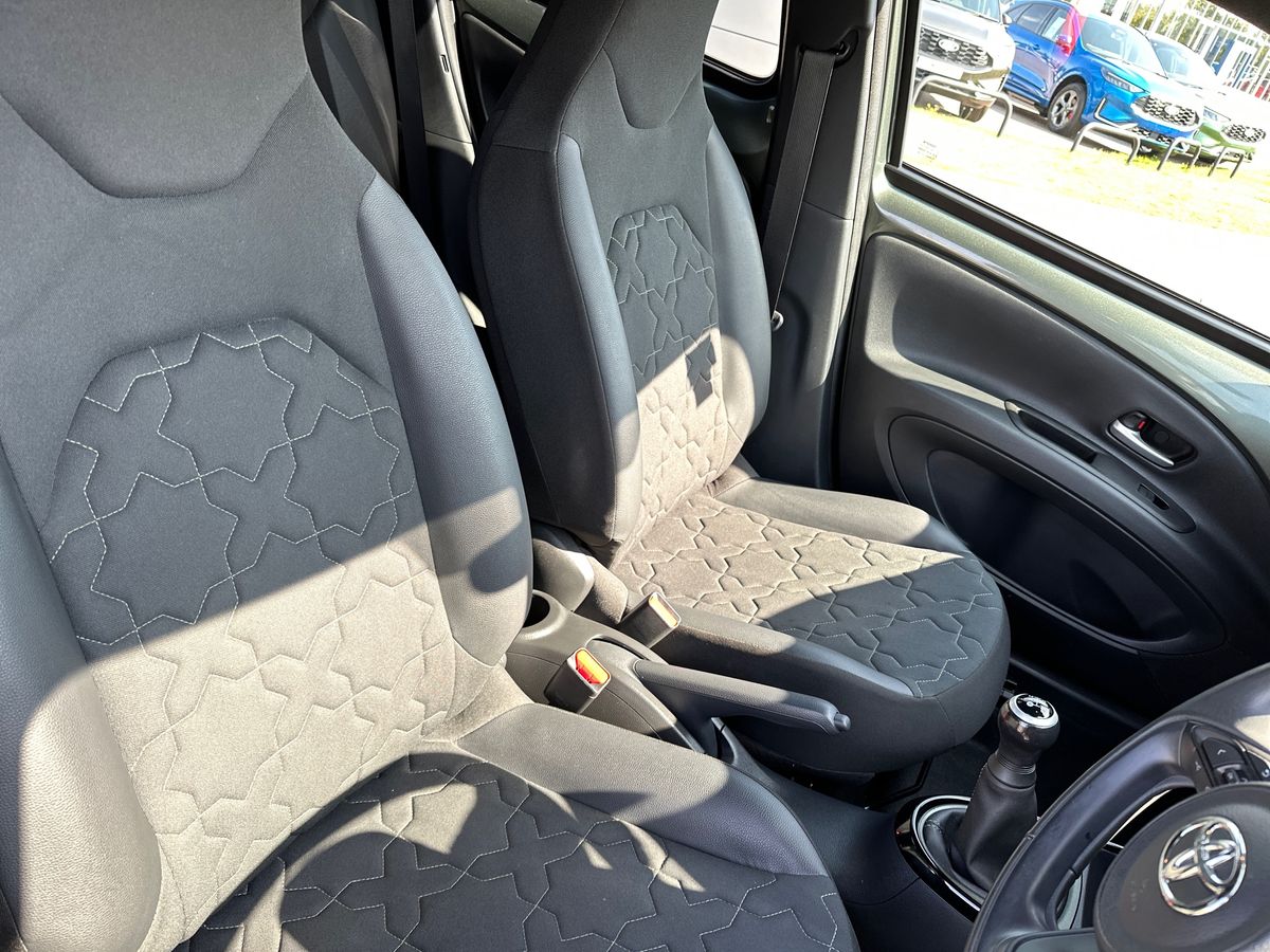 Used Toyota Aygo X 2022 for sale - 76338946: Photo 12