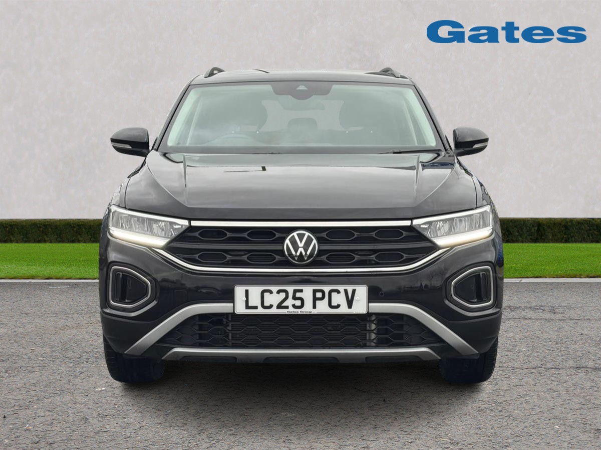 Used Volkswagen T-Roc 2025 for sale - 77630796: Photo 2