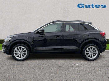 Used Volkswagen T-Roc 2025 for sale - 77630796: Photo